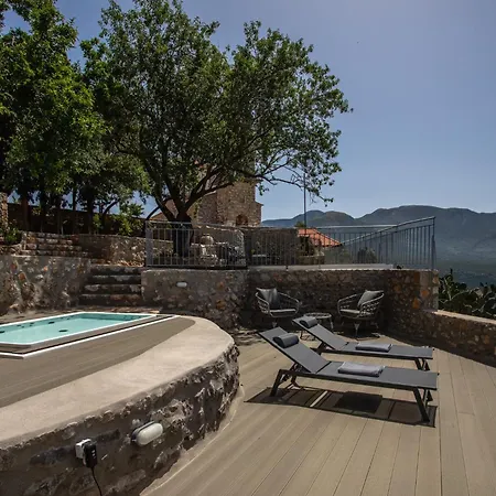 Rubeas Towers - Towers Complex Feriehus Pírgos